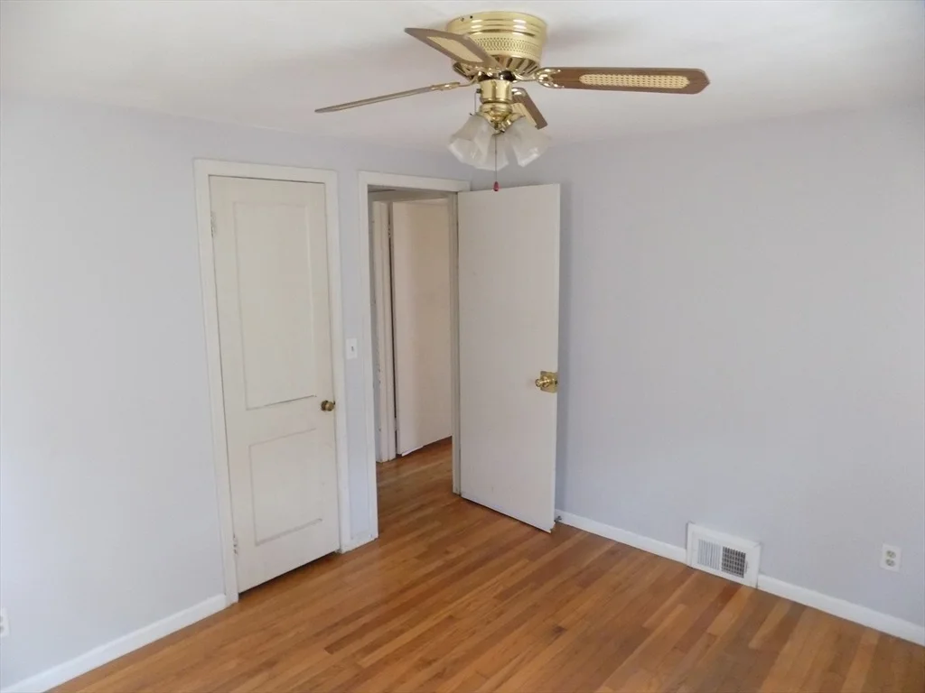Photo of 1261 Page Blvd