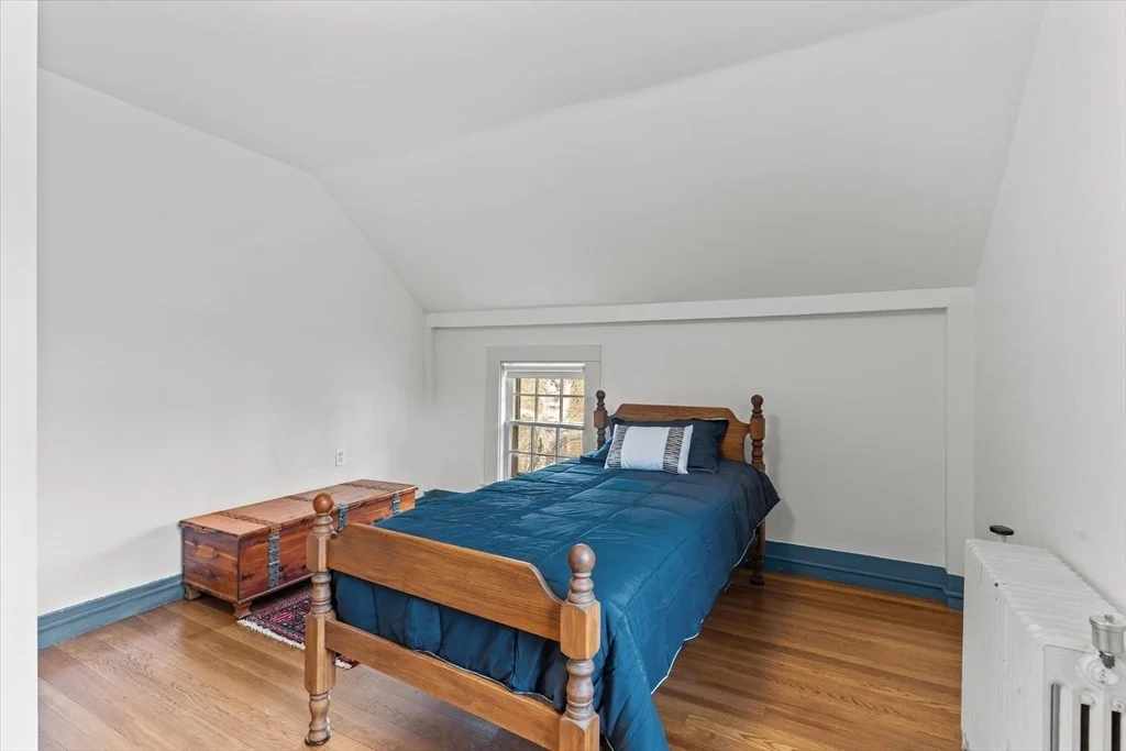 Photo of 423 Cambridge Tpke