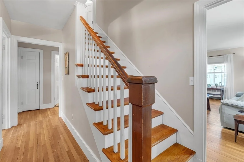 Photo of 8 Hillside Rd