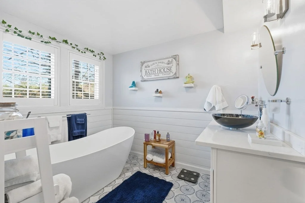 Photo of 44 Oak Pl