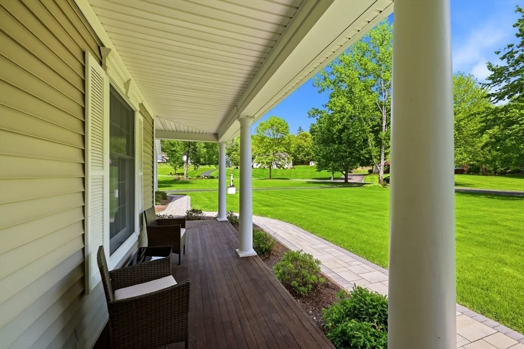 Photo of 27 Steepleview Dr