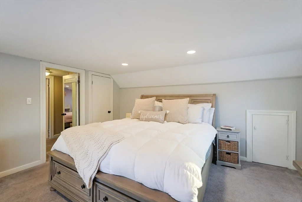 Photo of 16 Sunset Dr