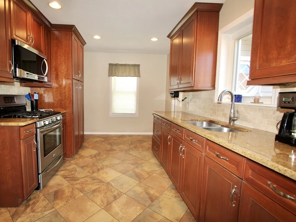 Photo of 25 Rollinson Rd