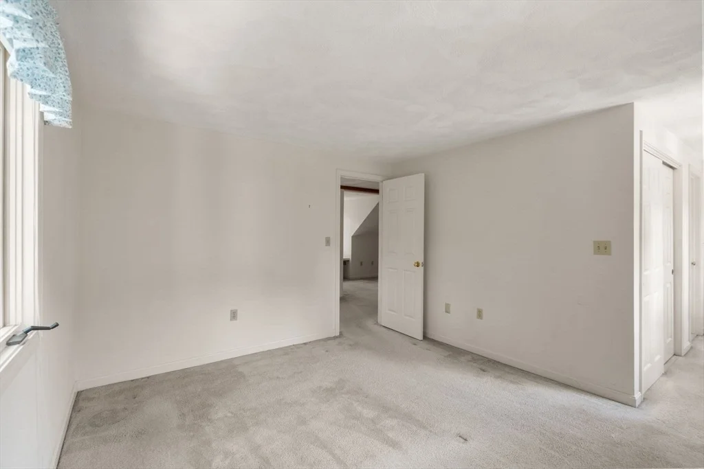 Photo of Unit 1 at 9 Deer Path