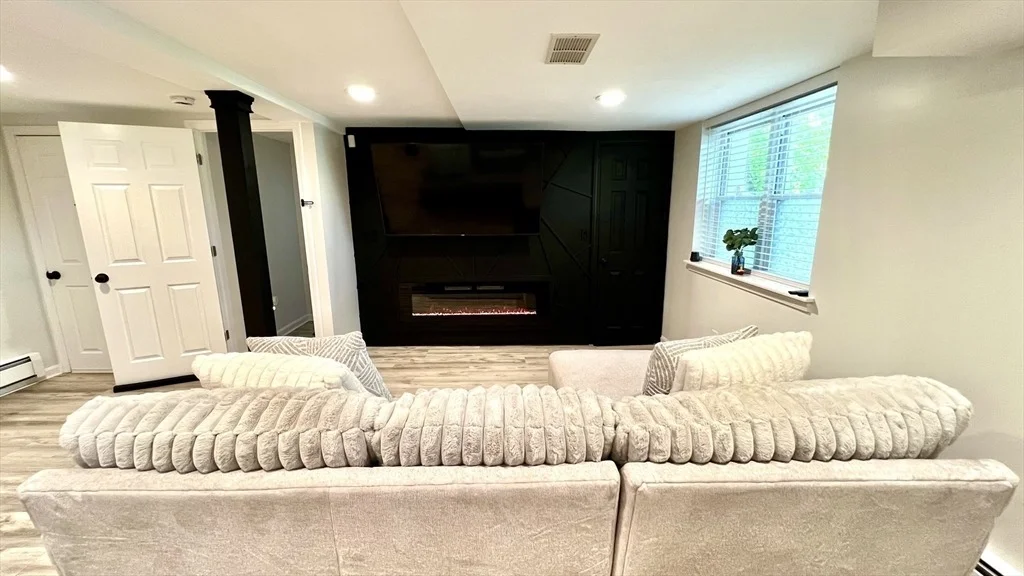 Photo of 21 Rich St.