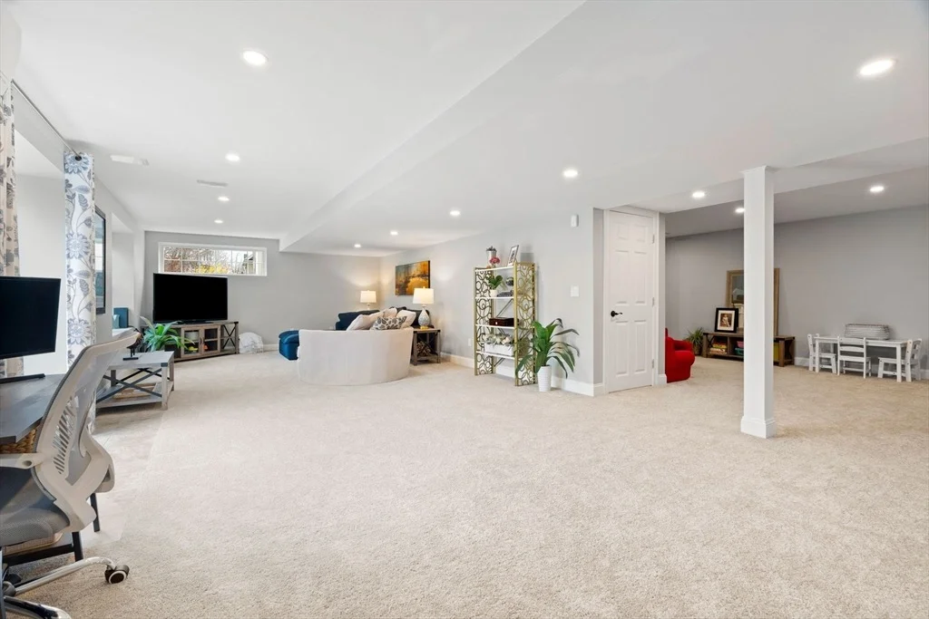 Photo of 18 Yankee Way