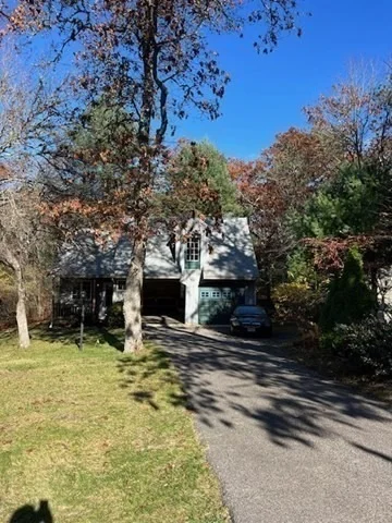 Photo of 105 Clay Pond Rd.