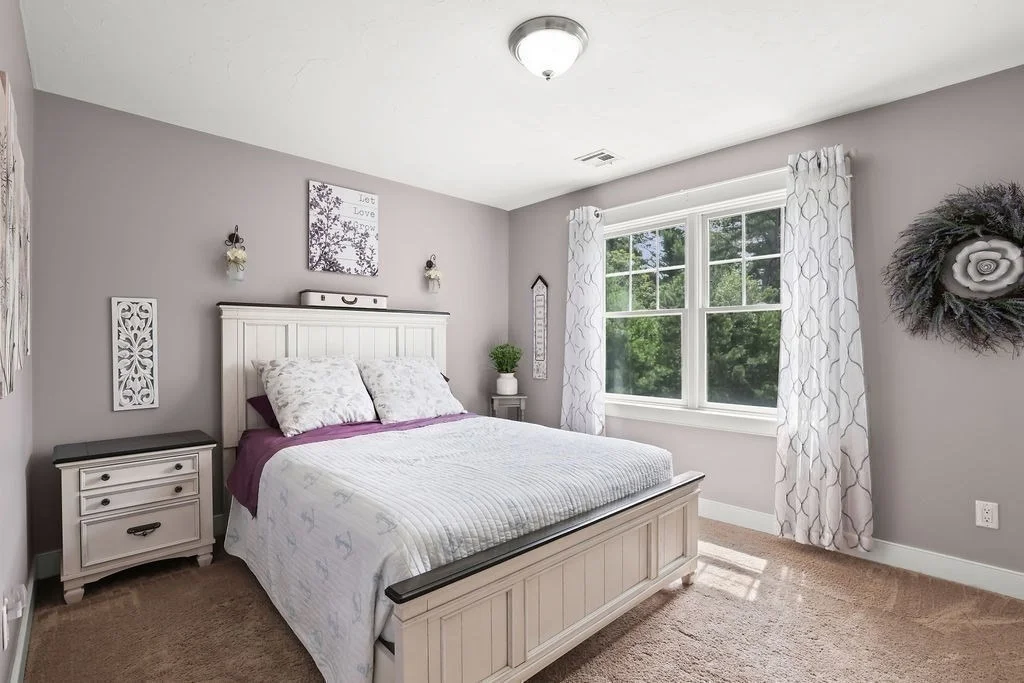 Photo of 10 Pond Edge Trl
