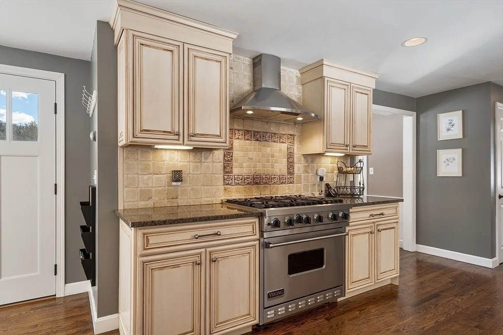 Photo of 40 Meadowbrook Road
