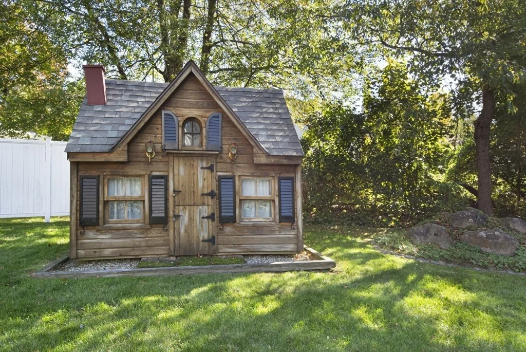 Photo of 93 Winfield Rd