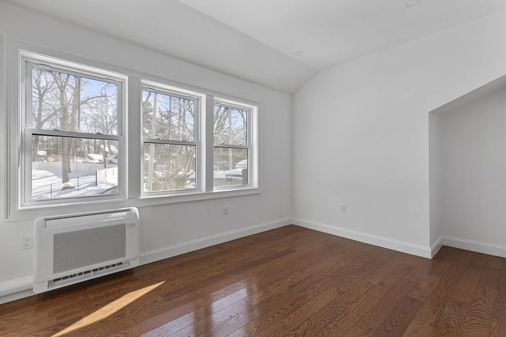 Photo of 6 Hillside Rd
