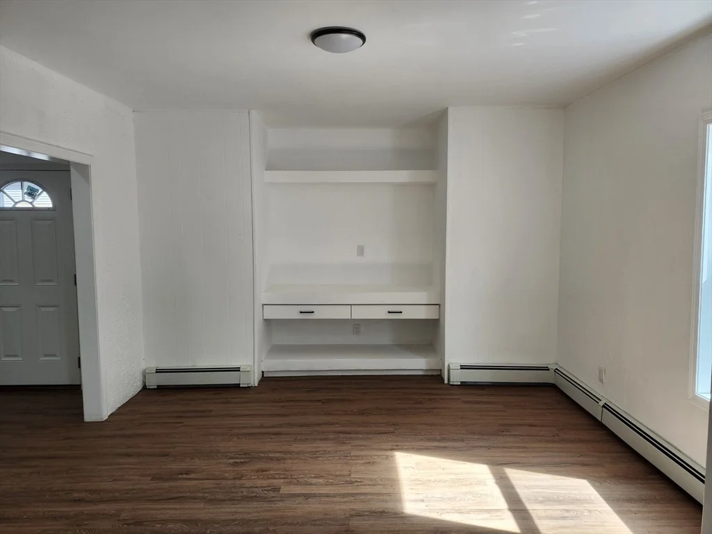 Photo of 15 Carter Ave