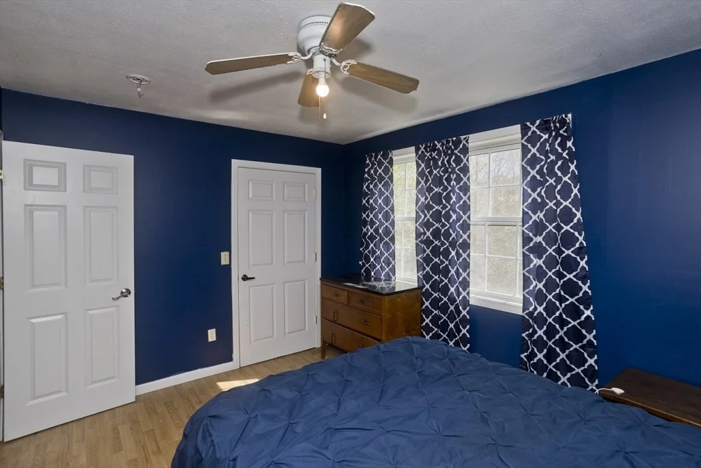 Photo of 300 Middlefield