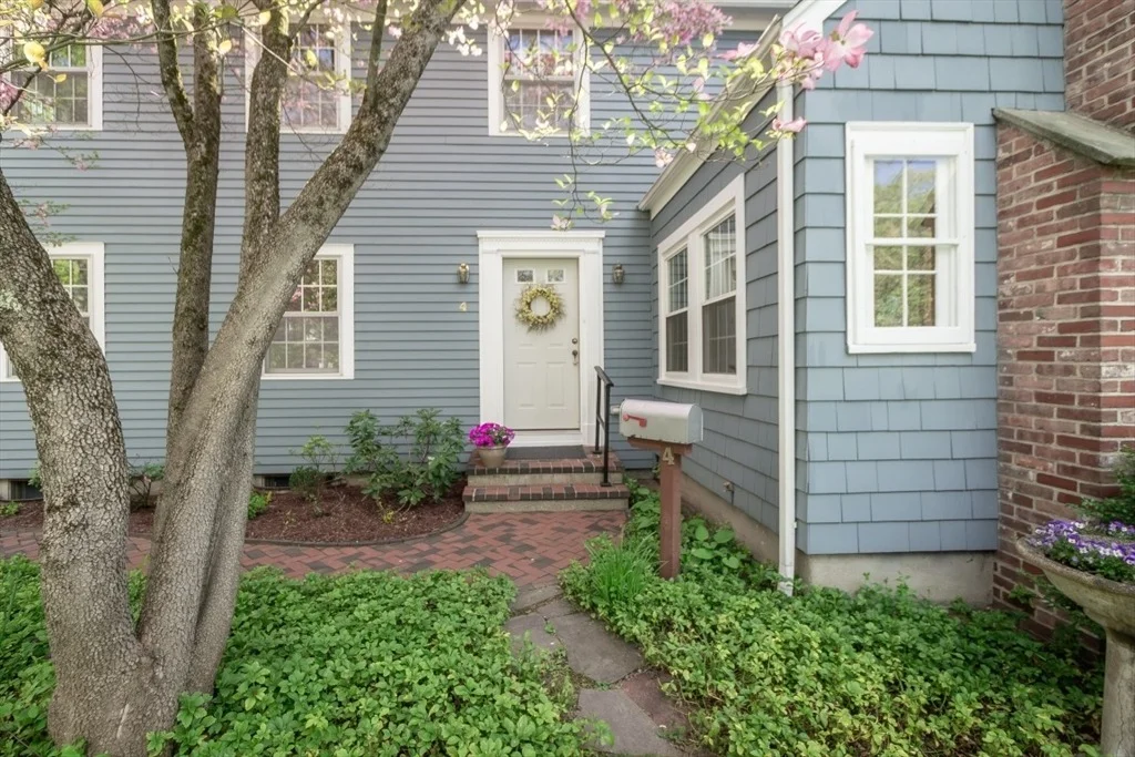 Photo of 4 Crescent St