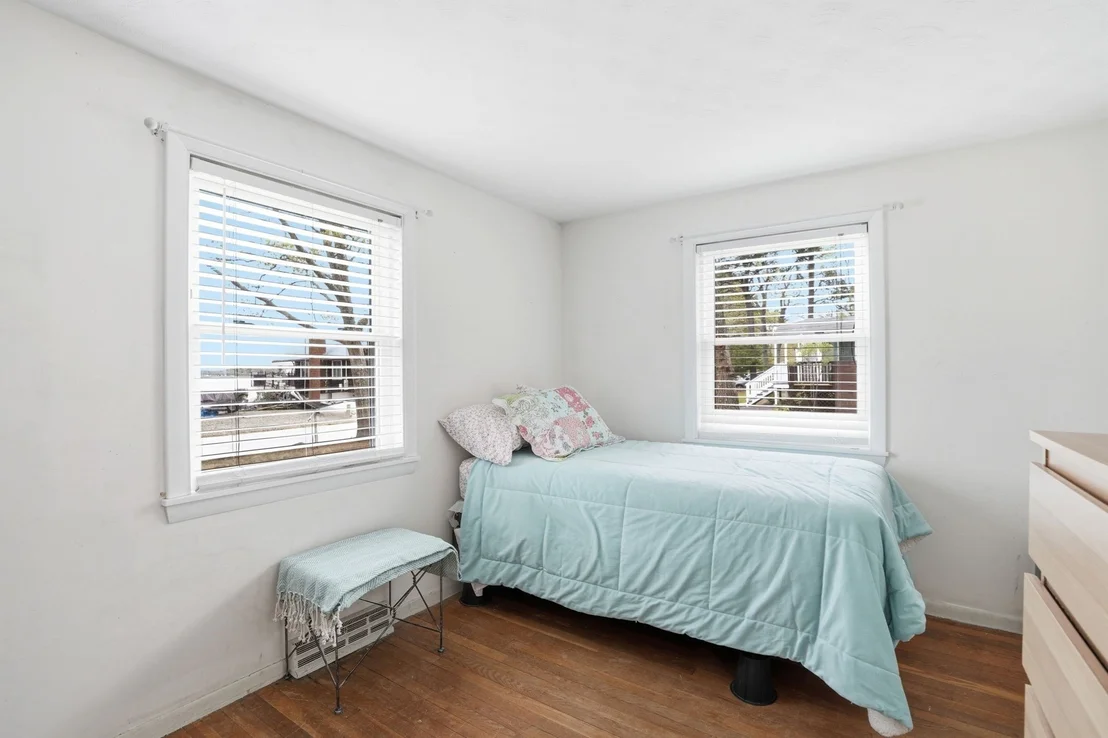 Photo of 94 Edgewater Drive