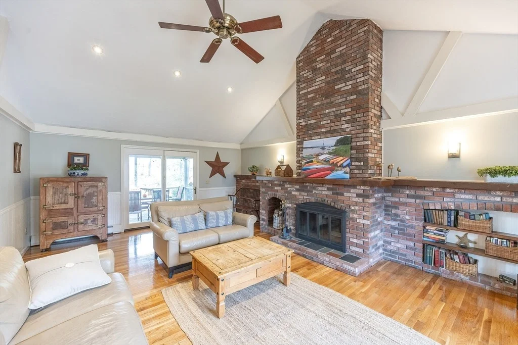 Photo of 11 Garry Dr