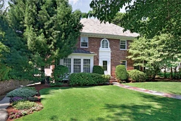 Photo of 411 Clinton Rd