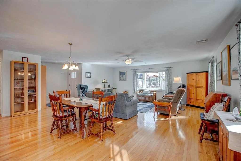 Photo of 19 Datewood St