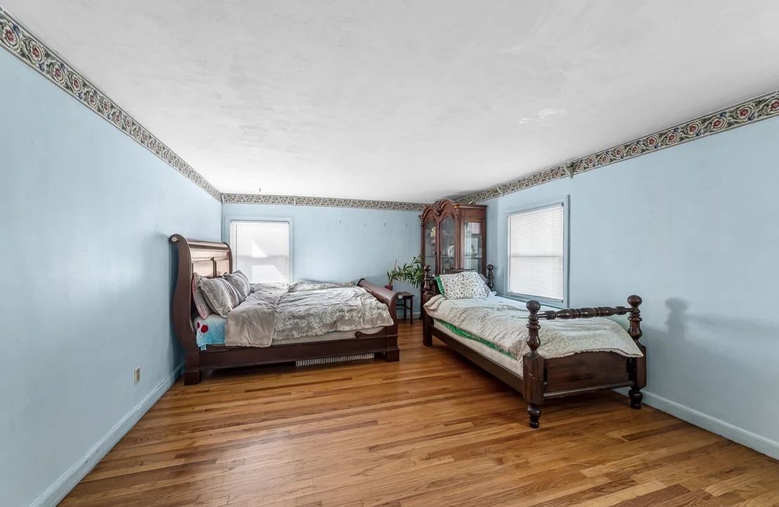 Photo of 135 Emerson St