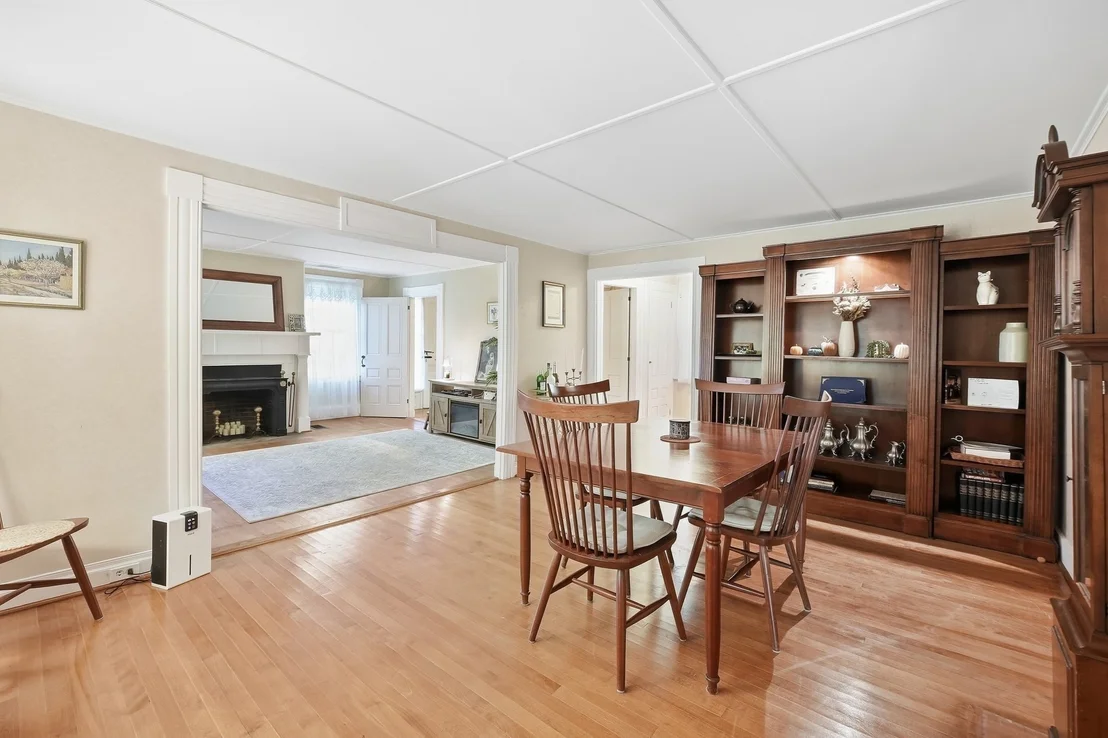 Photo of 84 Maple Street