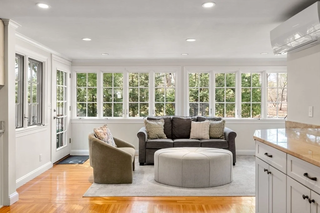 Photo of 48 Sunset Rd