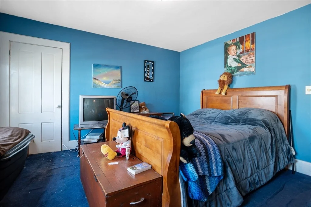 Photo of 385 Centre St