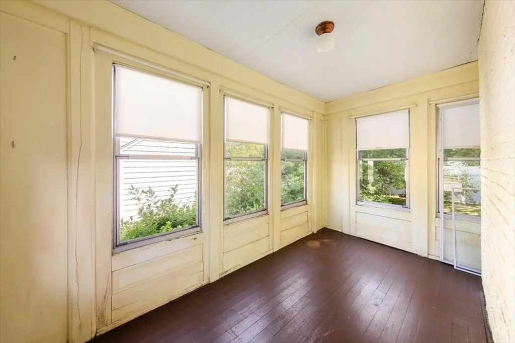 Photo of 34 Aberdeen Ave.