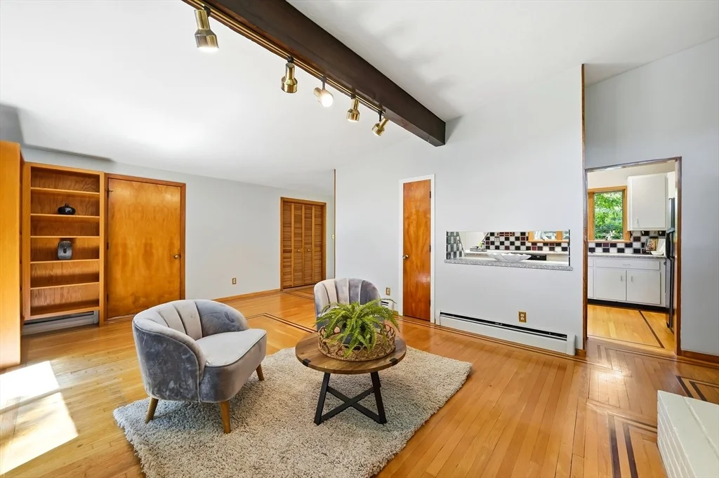 Photo of 6 Angier Rd