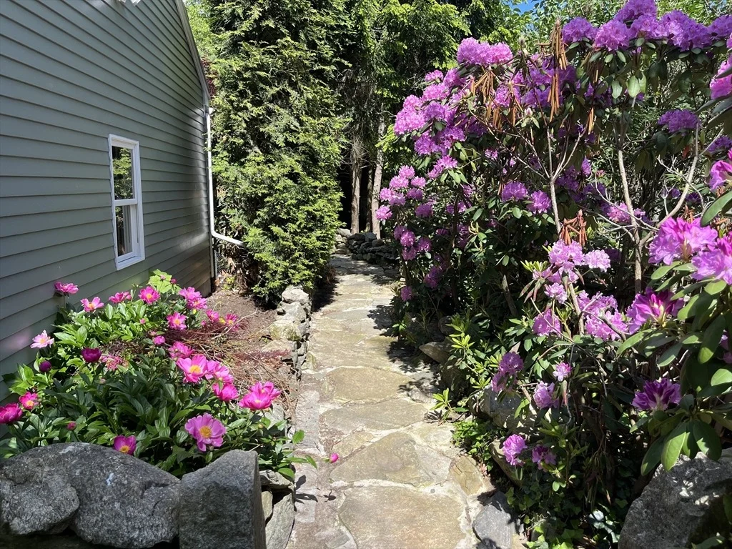 Photo of 46 Perry Henderson Dr