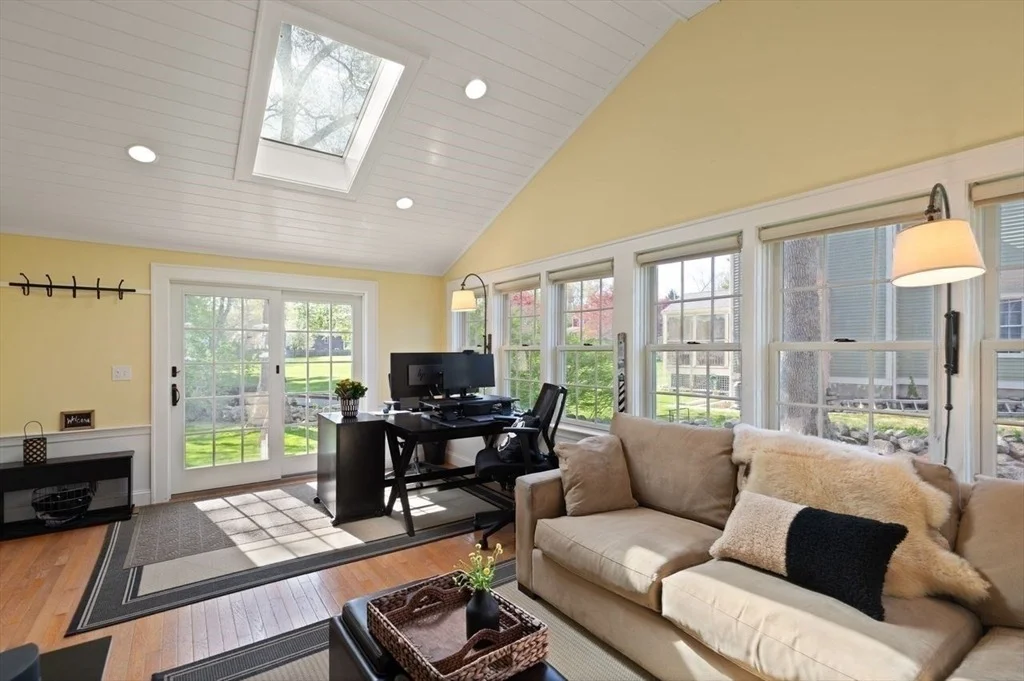 Photo of 18 Oxbow Rd