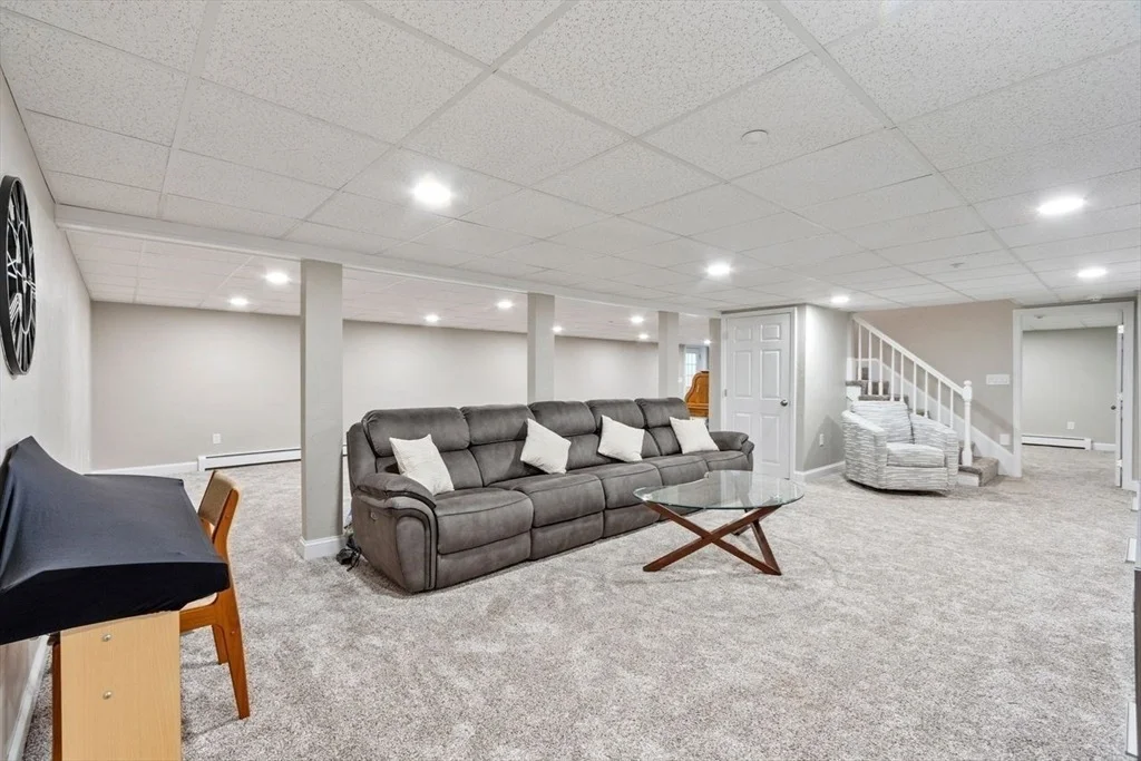 Photo of 14 Lakeview Ave
