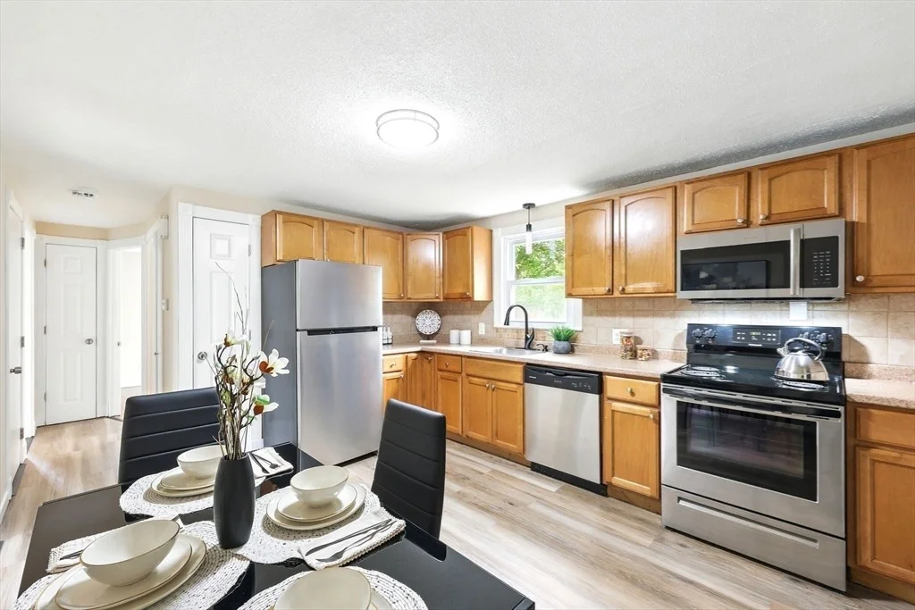 Photo of 147 Quaker St