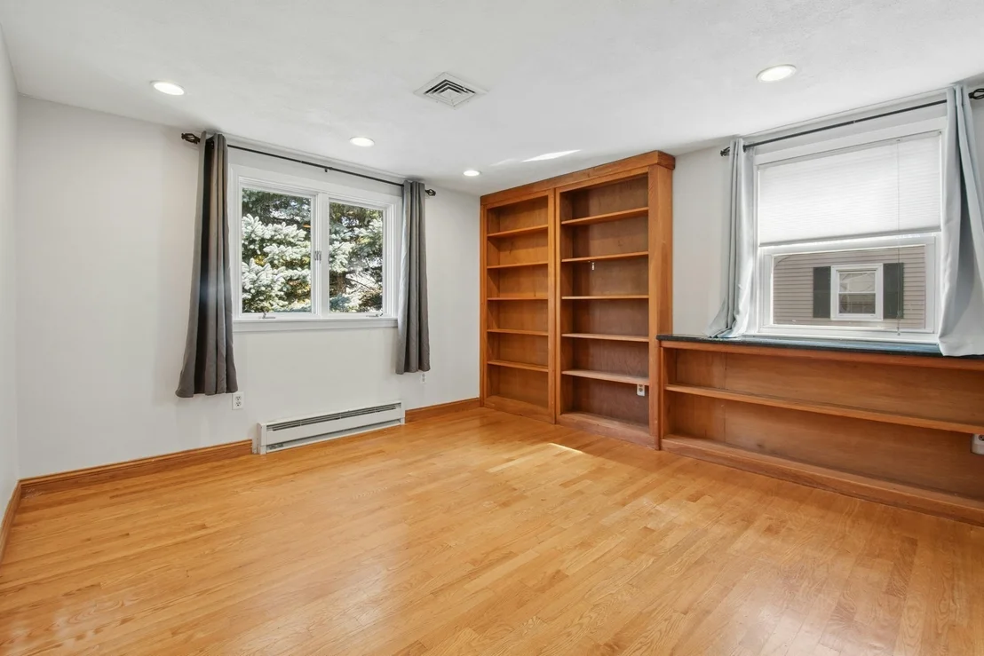 Photo of 22 Westlund Rd