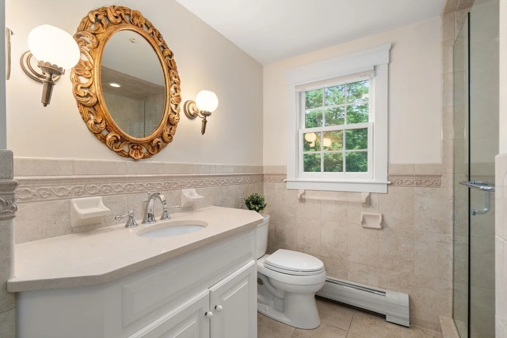 Photo of 468 Delano Rd