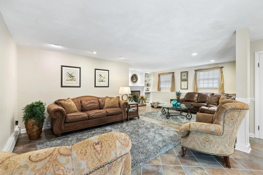 Photo of 24 Hickory Ln