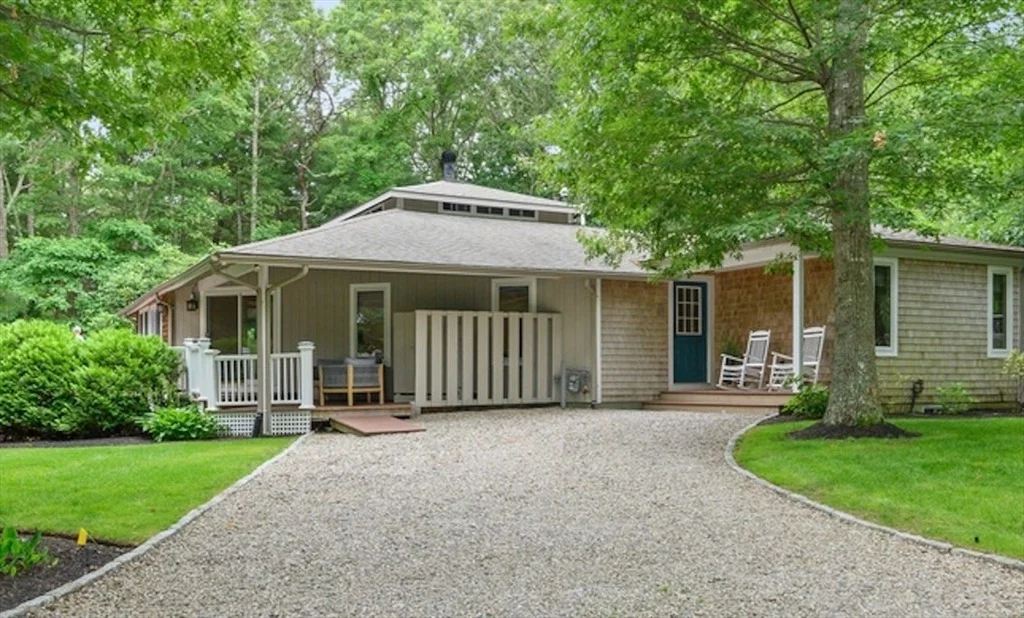 Photo of 11 Halyard Cir