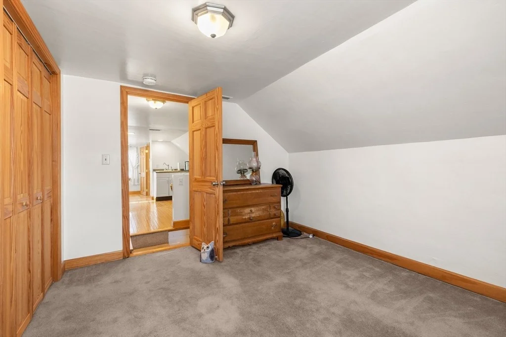 Photo of 35 Lafayette Rd