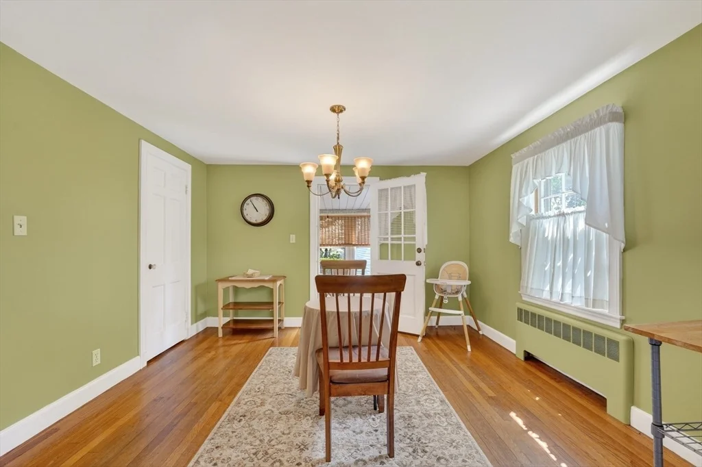 Photo of 490 Webster St
