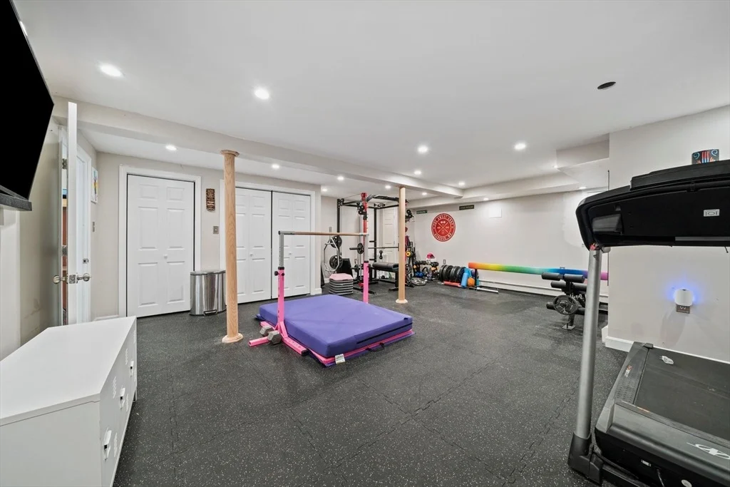 Photo of 114 Longwater Dr