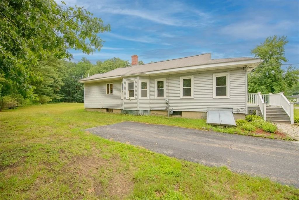 Photo of 321 Main St