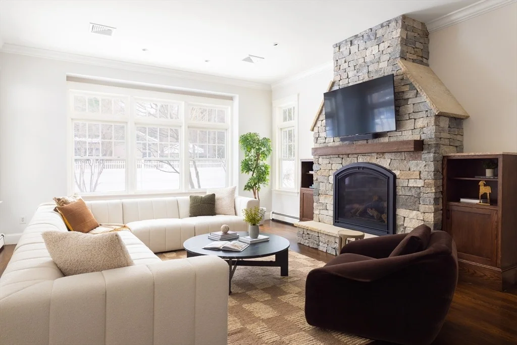 Photo of 91 Waban Ave