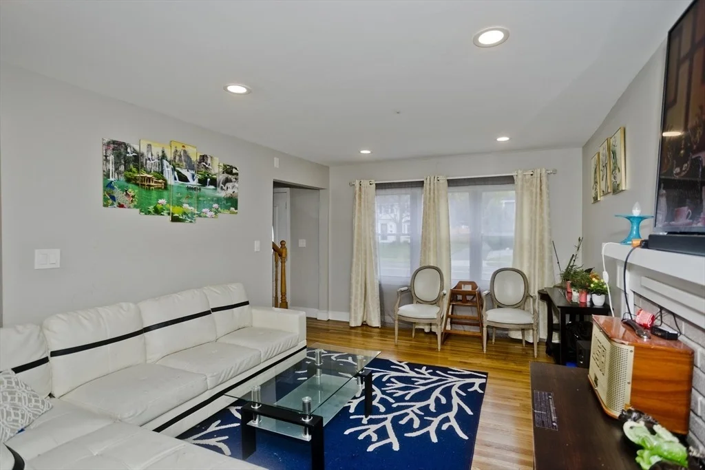 Photo of 174 Abbott St