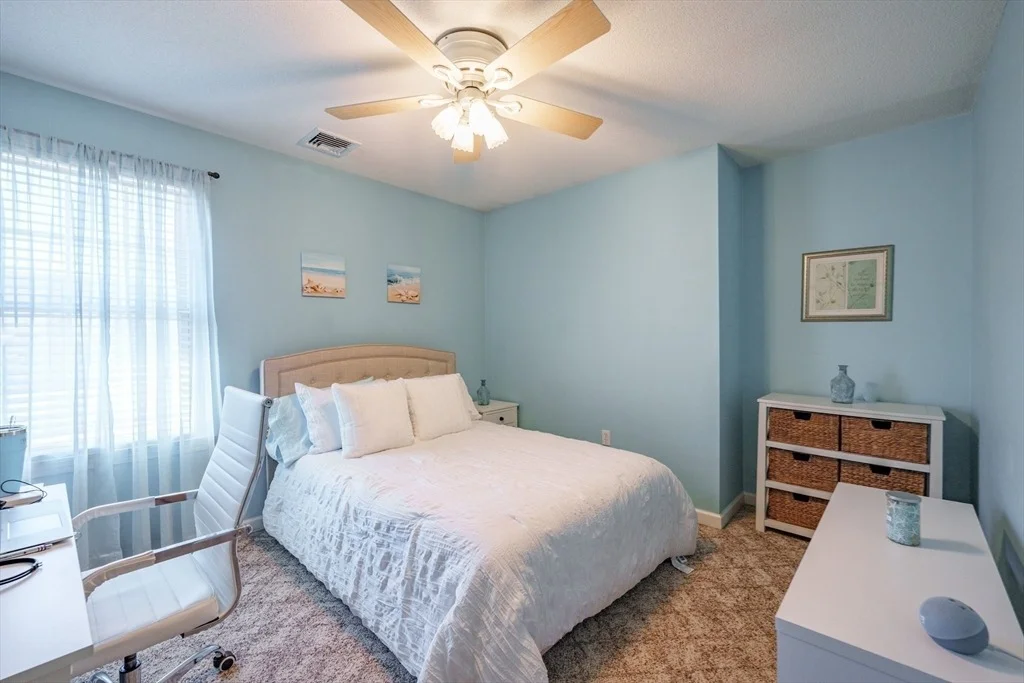 Photo of 303 Munger Hill Rd