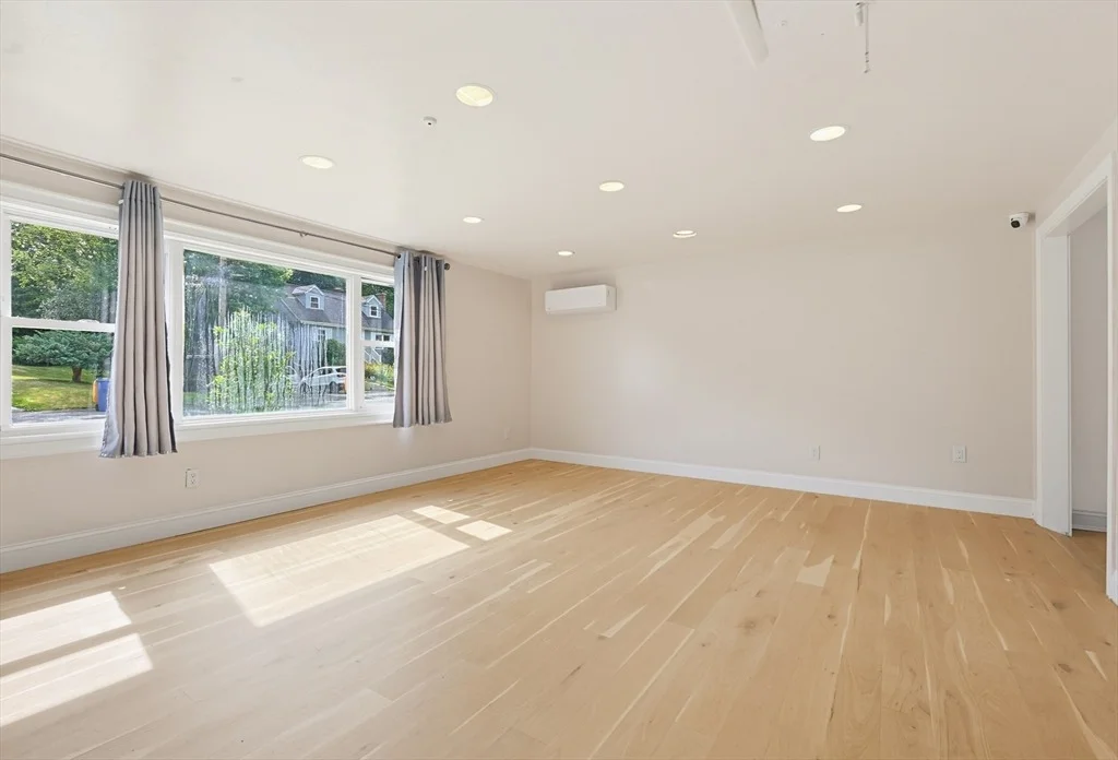 Photo of 14 Lewis Rd