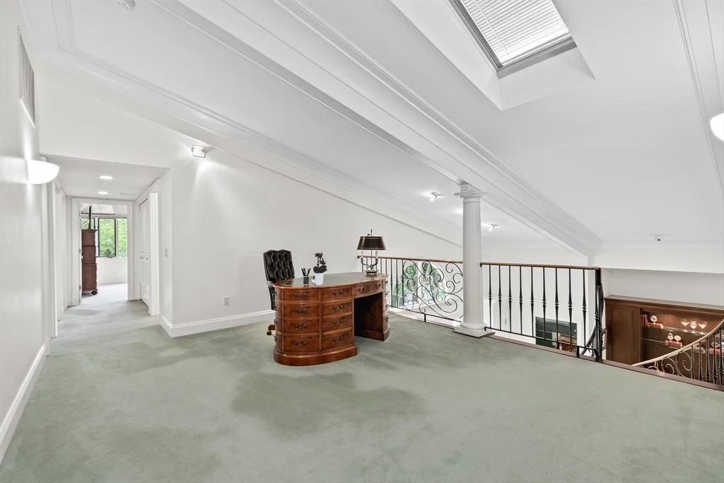 Photo of 25 Laurus Ln