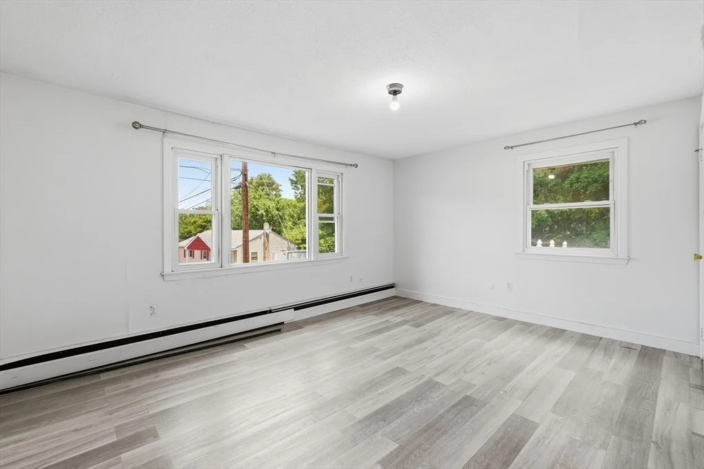 Photo of 95 Lillian Ter