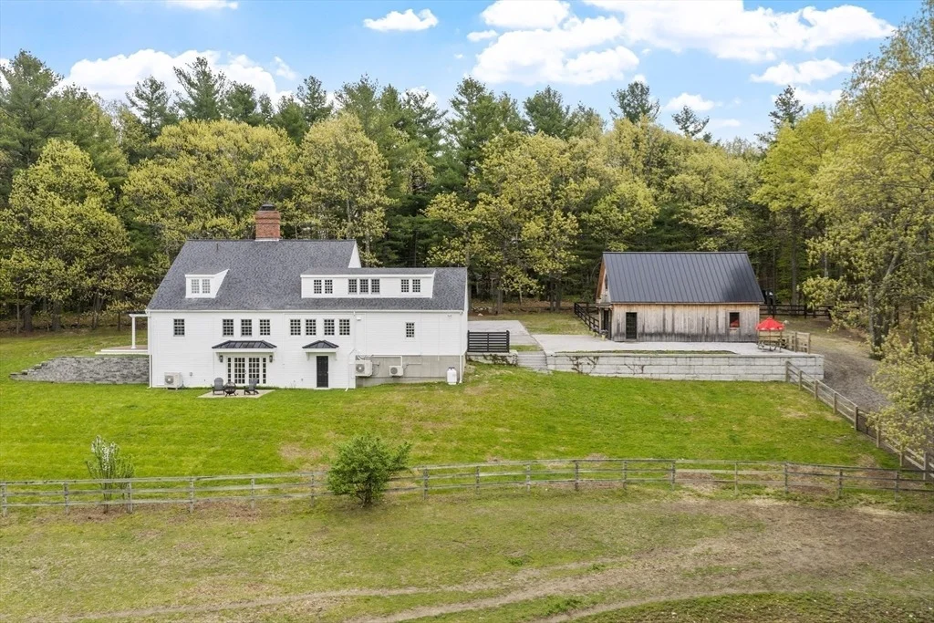 Photo of 41 Pinnacle Rd