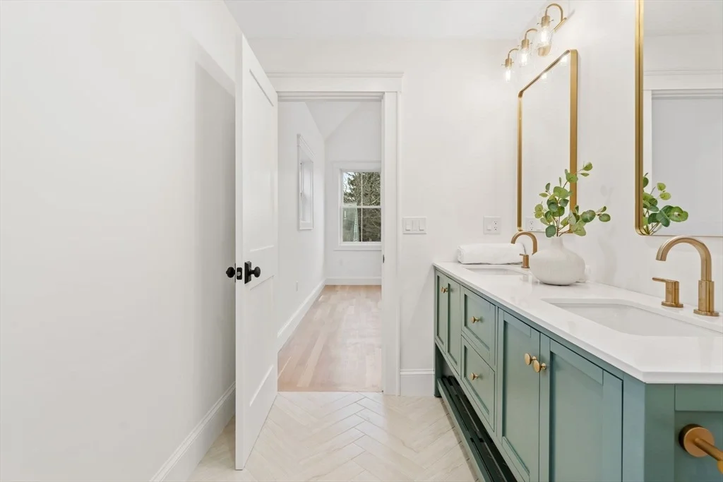 Photo of 56 Valentine Rd
