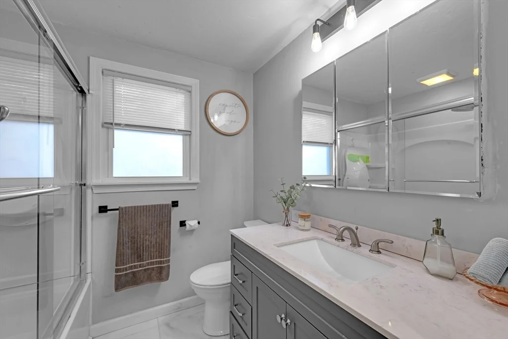 Photo of 8 Sunset Dr