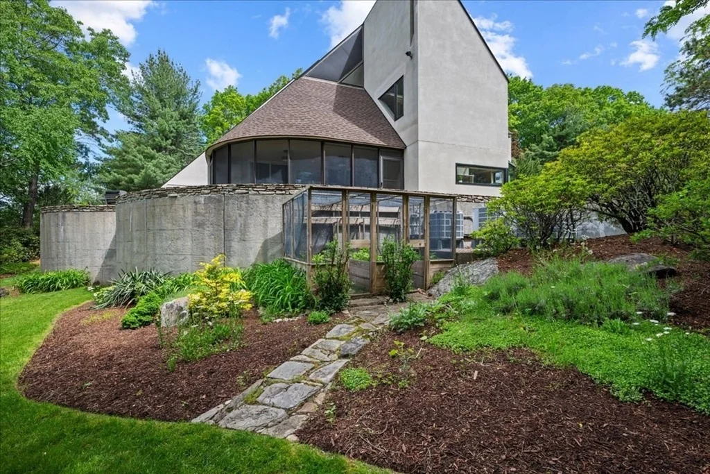 Photo of 45 Hickory Dr